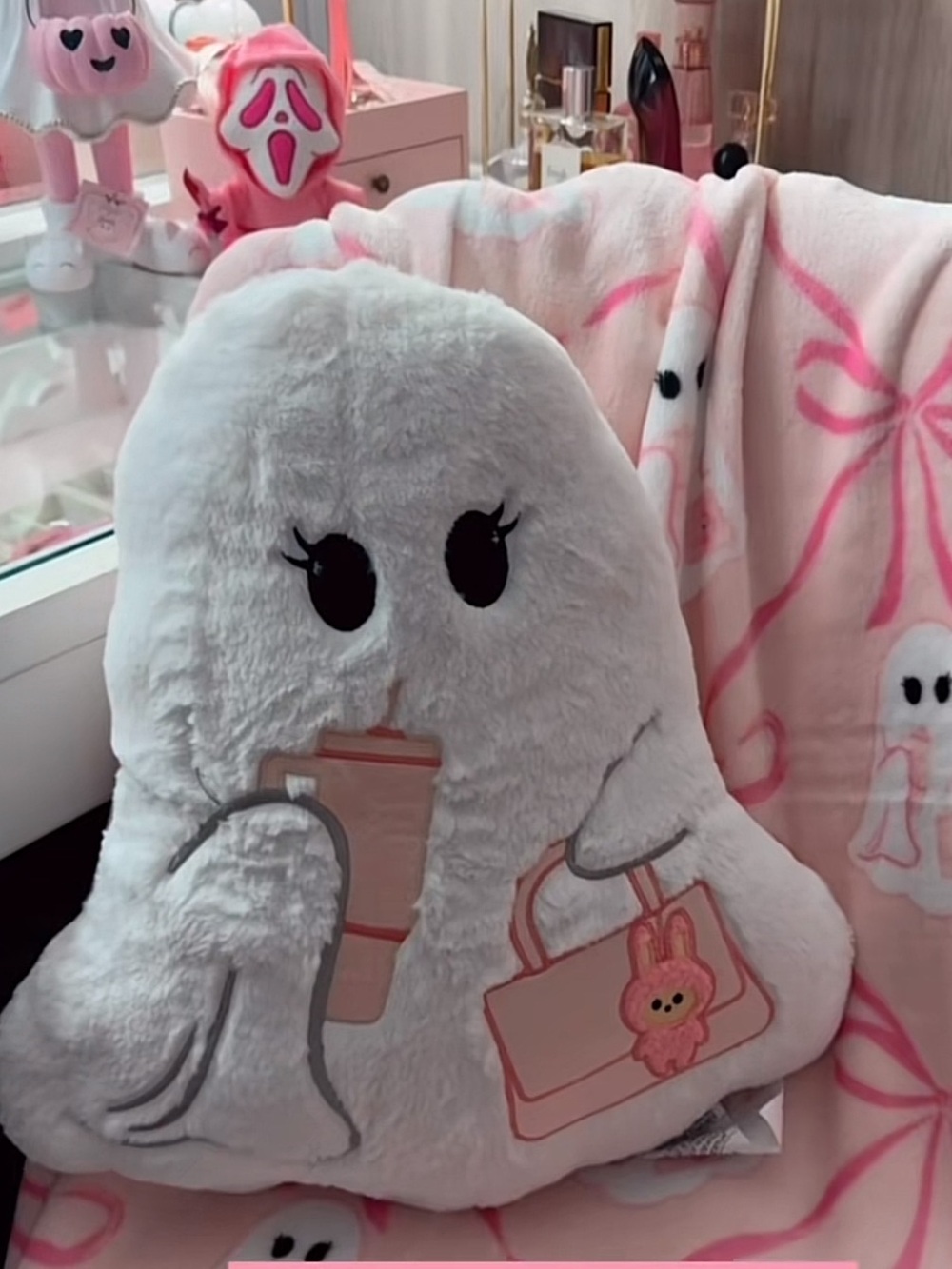 Burlington Bow Stanley Labubu Ghost and Blanket Set